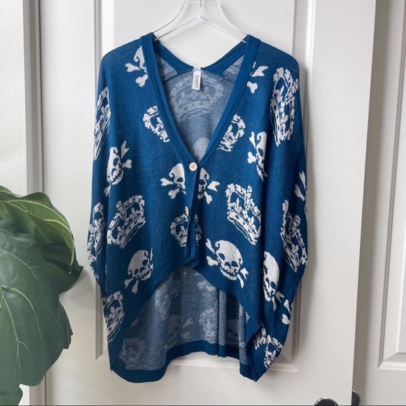 Basezoo Sweaters - Bundle - Basezoo Skull Crown Cardigan & Cable and Gauge Tropical Top